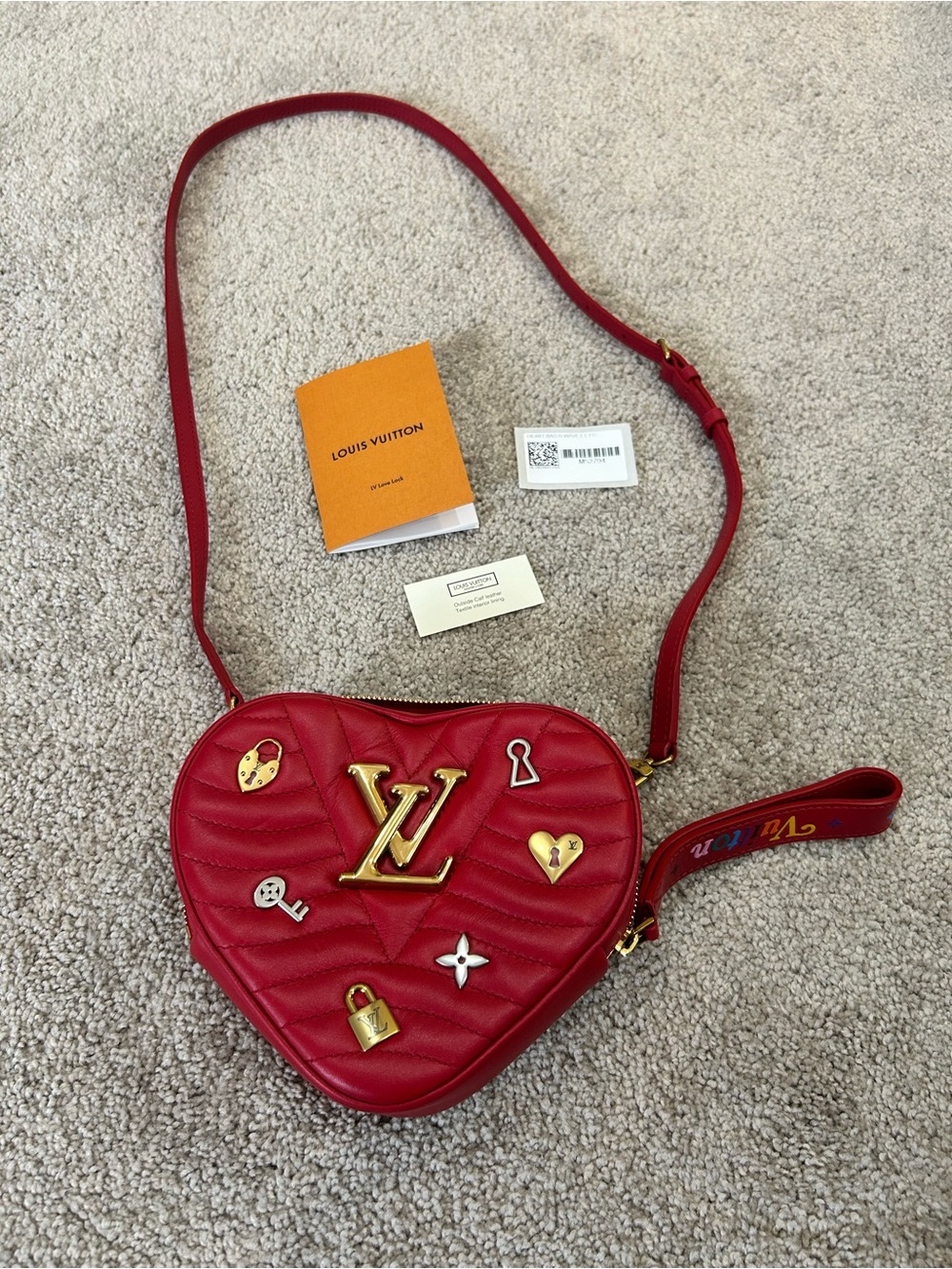 ❤️Louis Vuitton New Wave Limited Edition Love Lock Heart Red Bag❤️
